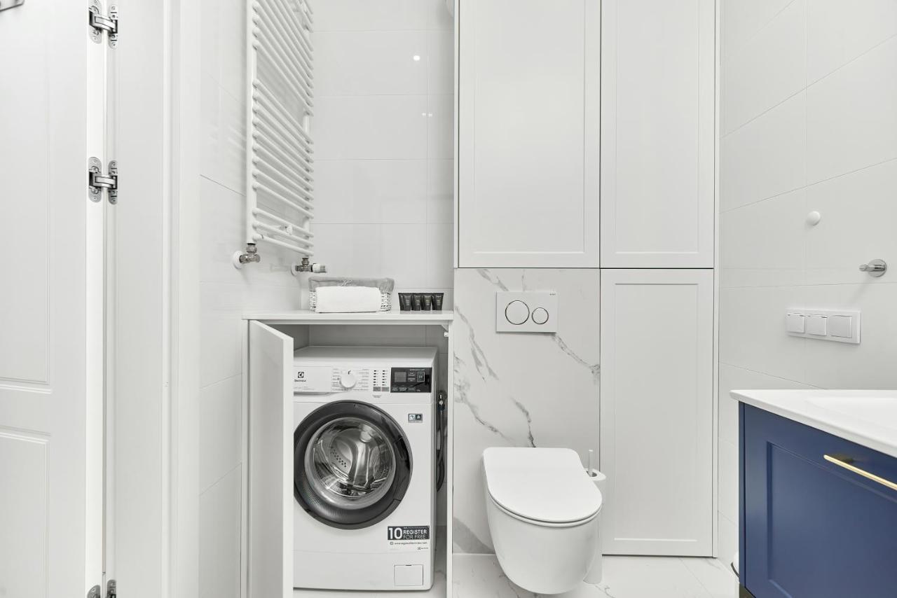 Exclusive Apartments Gwiazdzista With Free Garage Wroclaw By Noclegi Renters Eksteriør billede