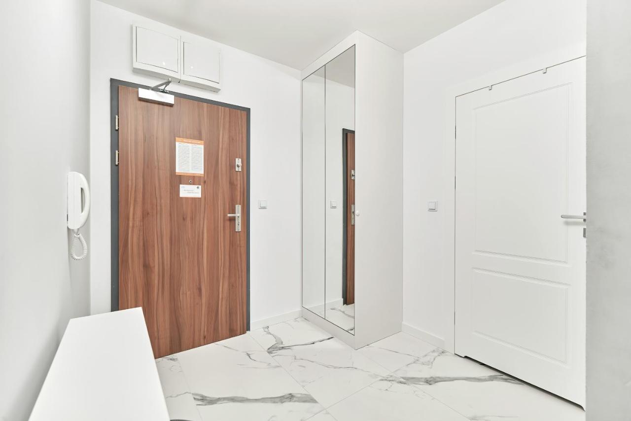 Exclusive Apartments Gwiazdzista With Free Garage Wroclaw By Noclegi Renters Eksteriør billede
