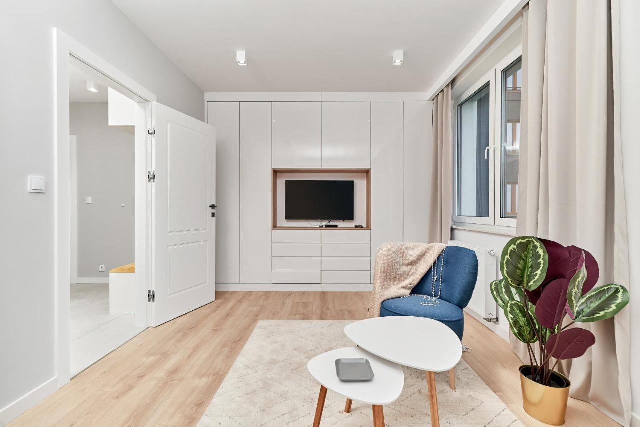 Exclusive Apartments Gwiazdzista With Free Garage Wroclaw By Noclegi Renters Eksteriør billede