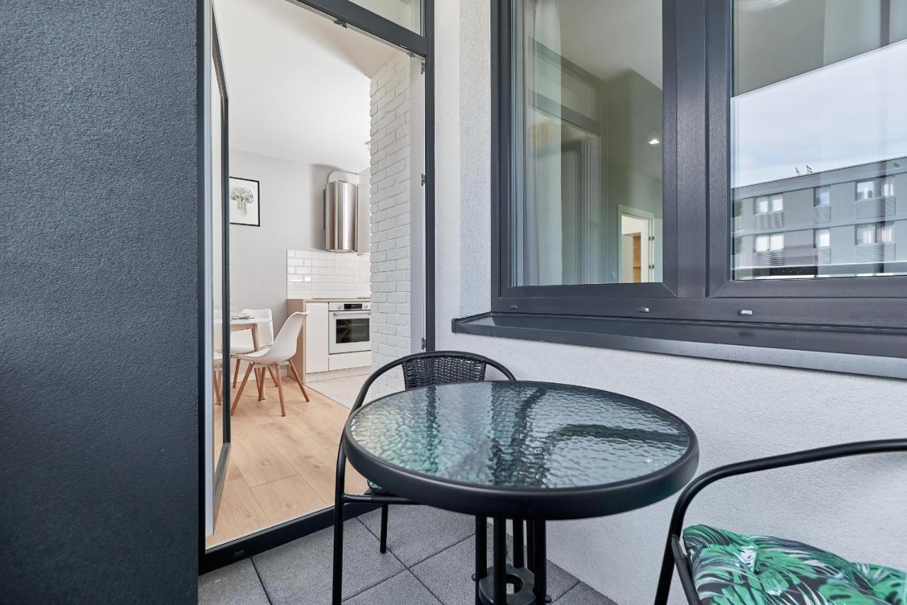 Exclusive Apartments Gwiazdzista With Free Garage Wroclaw By Noclegi Renters Eksteriør billede